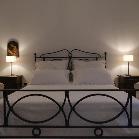 La Finestra Sui Trulli Bed and Breakfast Αλμπερομπέλο Εξωτερικό φωτογραφία